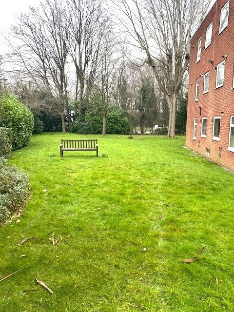 Flat Olton Mere in Metropolitan Borough of Solihull