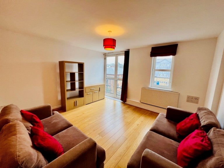 Flat Riverside in East Hertfordshire