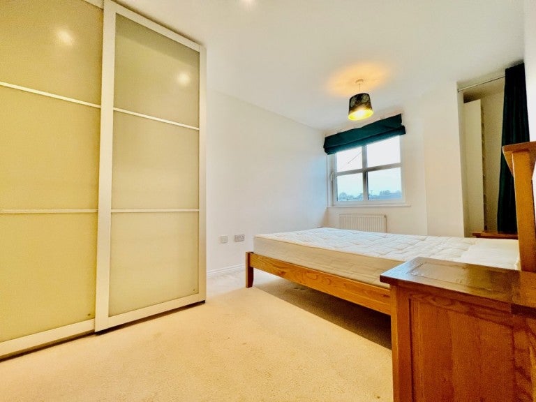 Flat Riverside in East Hertfordshire