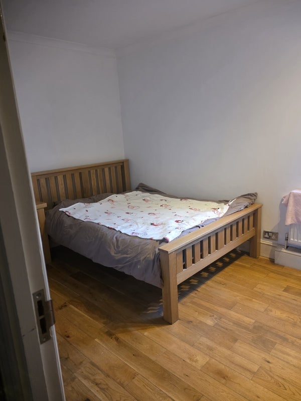 Room Church Lane in Greater London