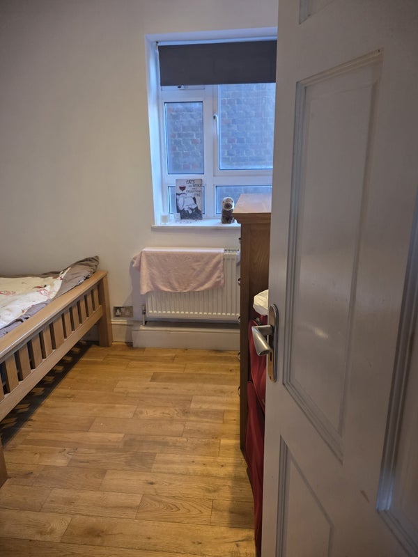 Room Church Lane in Greater London