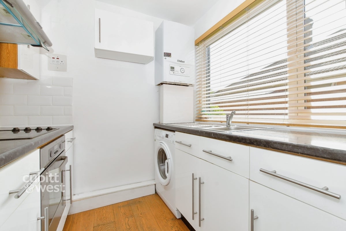 Flat Oakhill Road in Sevenoaks