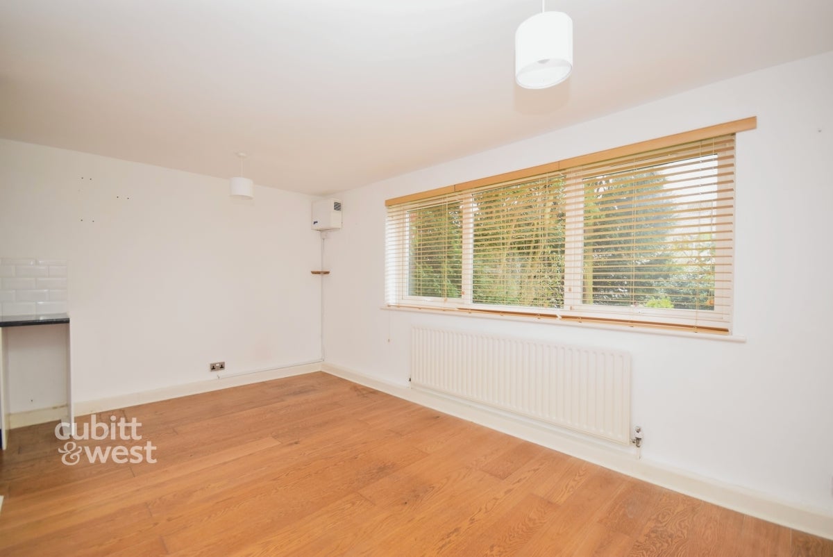 Flat Oakhill Road in Sevenoaks