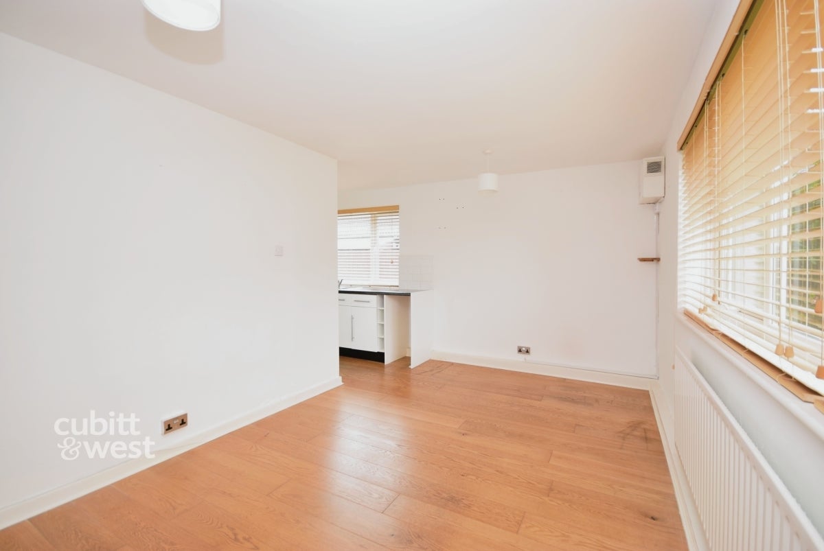 Flat Mulgrave Road in Greater London