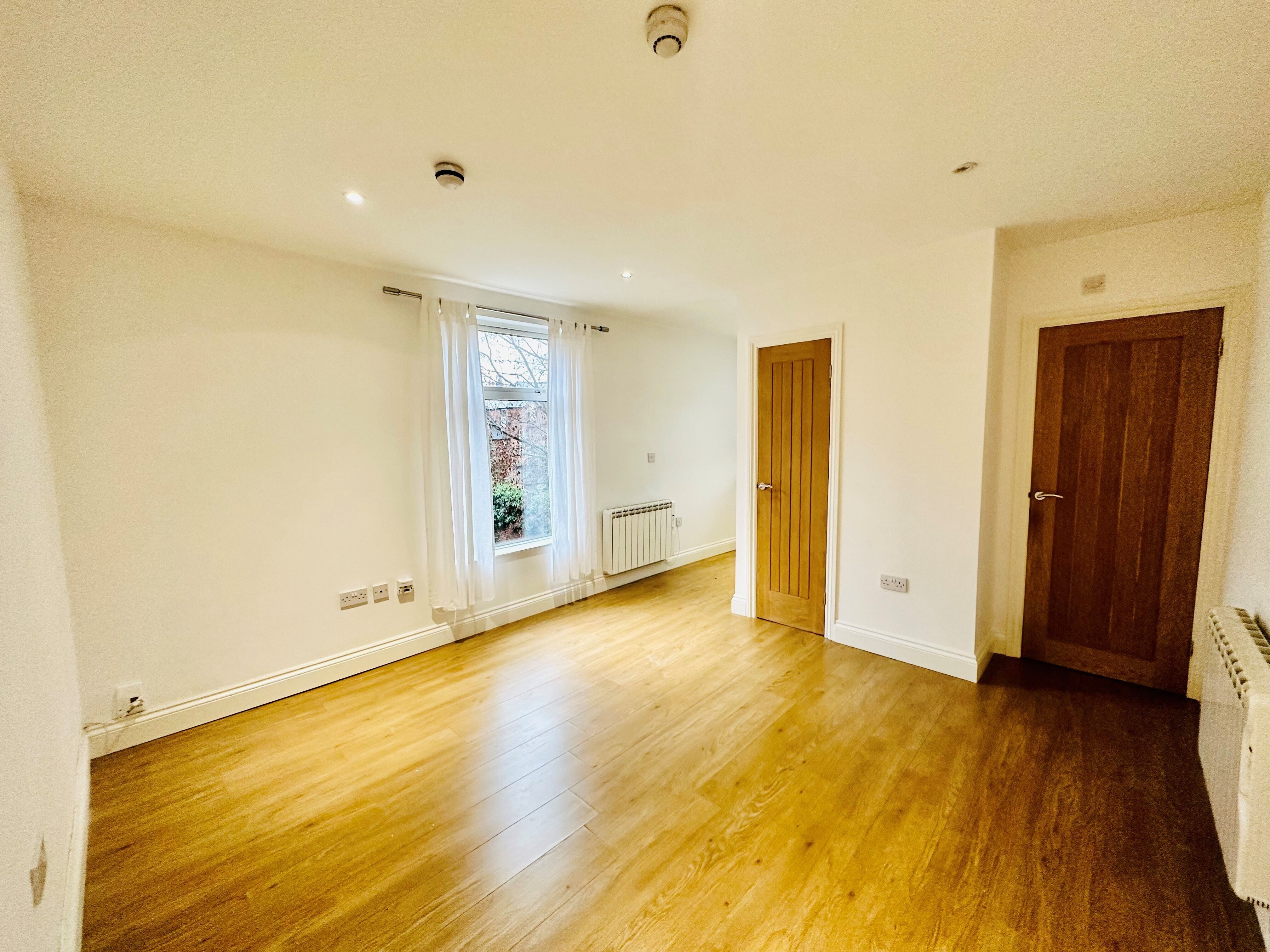 Flat Bingham Road in Nottingham