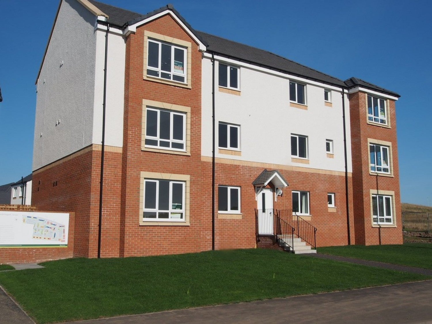 Flat Balerno Circle in Bishopton