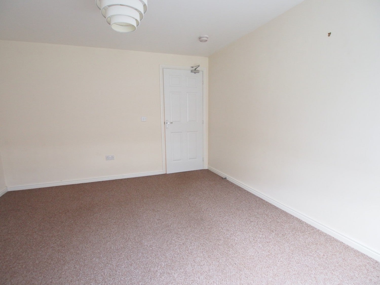 Flat Balerno Circle in Bishopton