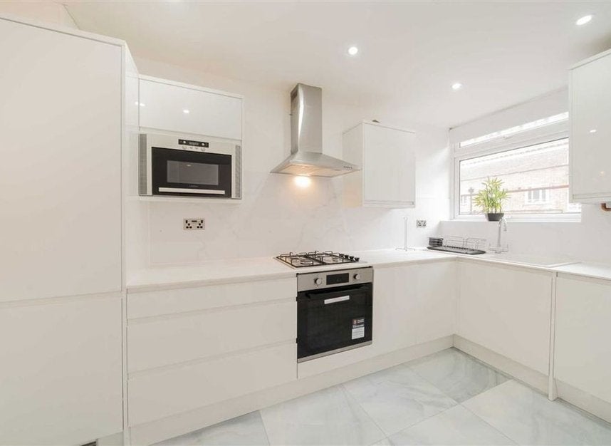 Flat Inverness Terrace in City of Westminster