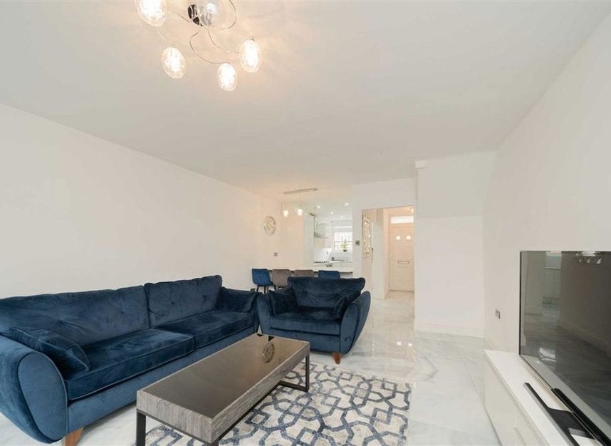 Flat Inverness Terrace in City of Westminster