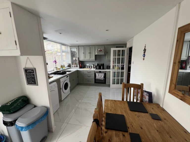 House Glan-Ffynnon in Carmarthen