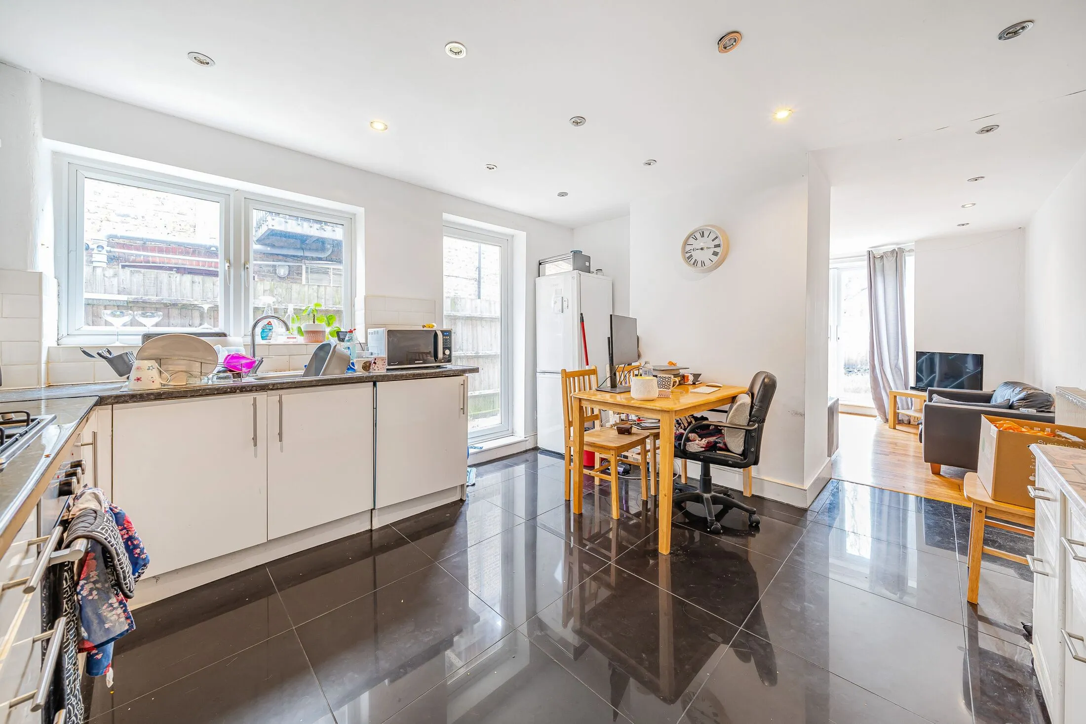 Flat Weir Road in Greater London