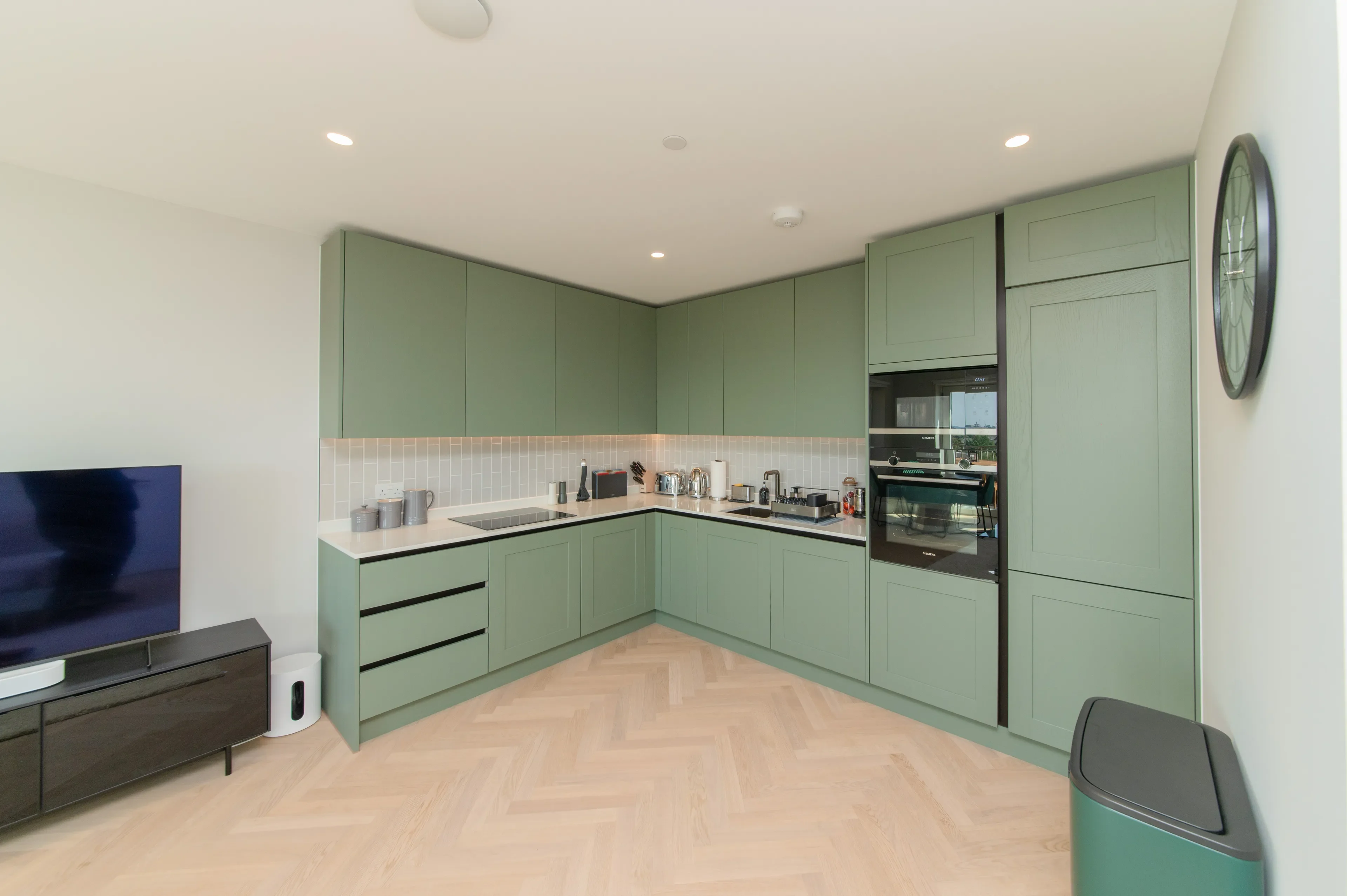 Flat School House Lane in Greater London