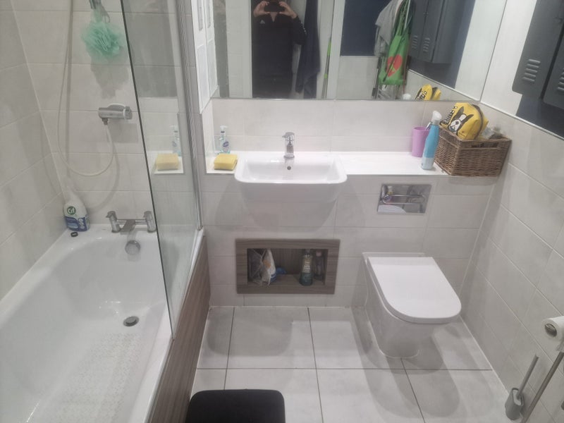 Room Lomond Grove in Greater London