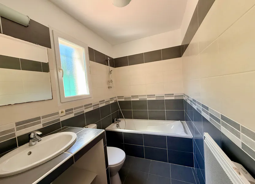 Room Rue Olivier de Serres in La Garde