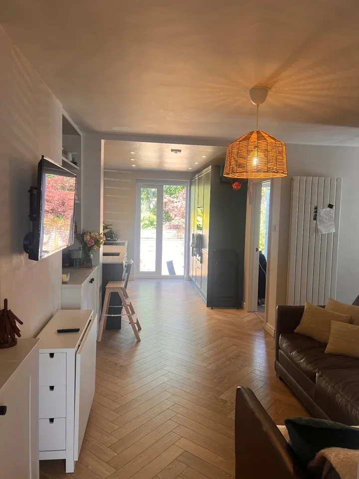 Flat Oriental Road in Woking