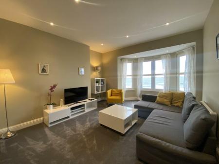 Flat South Parade in Portsmouth