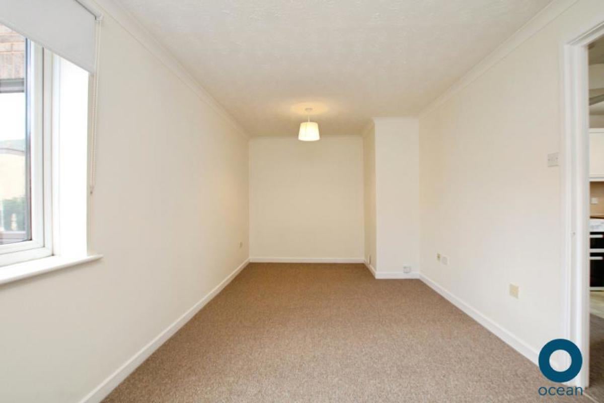 Flat Redcliff Mead Lane in Bristol