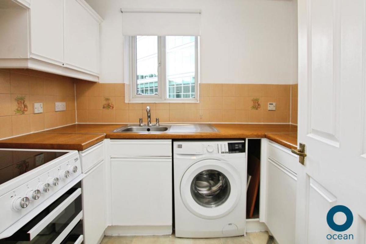 Flat Redcliff Mead Lane in Bristol