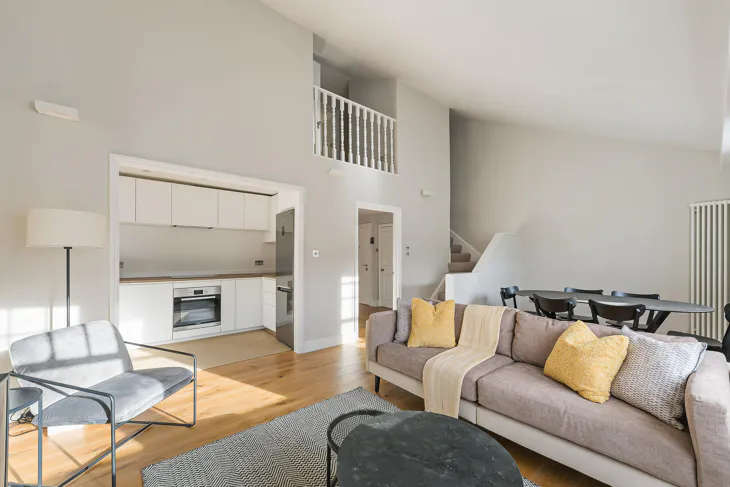 Flat Gloucester Terrace in City of Westminster