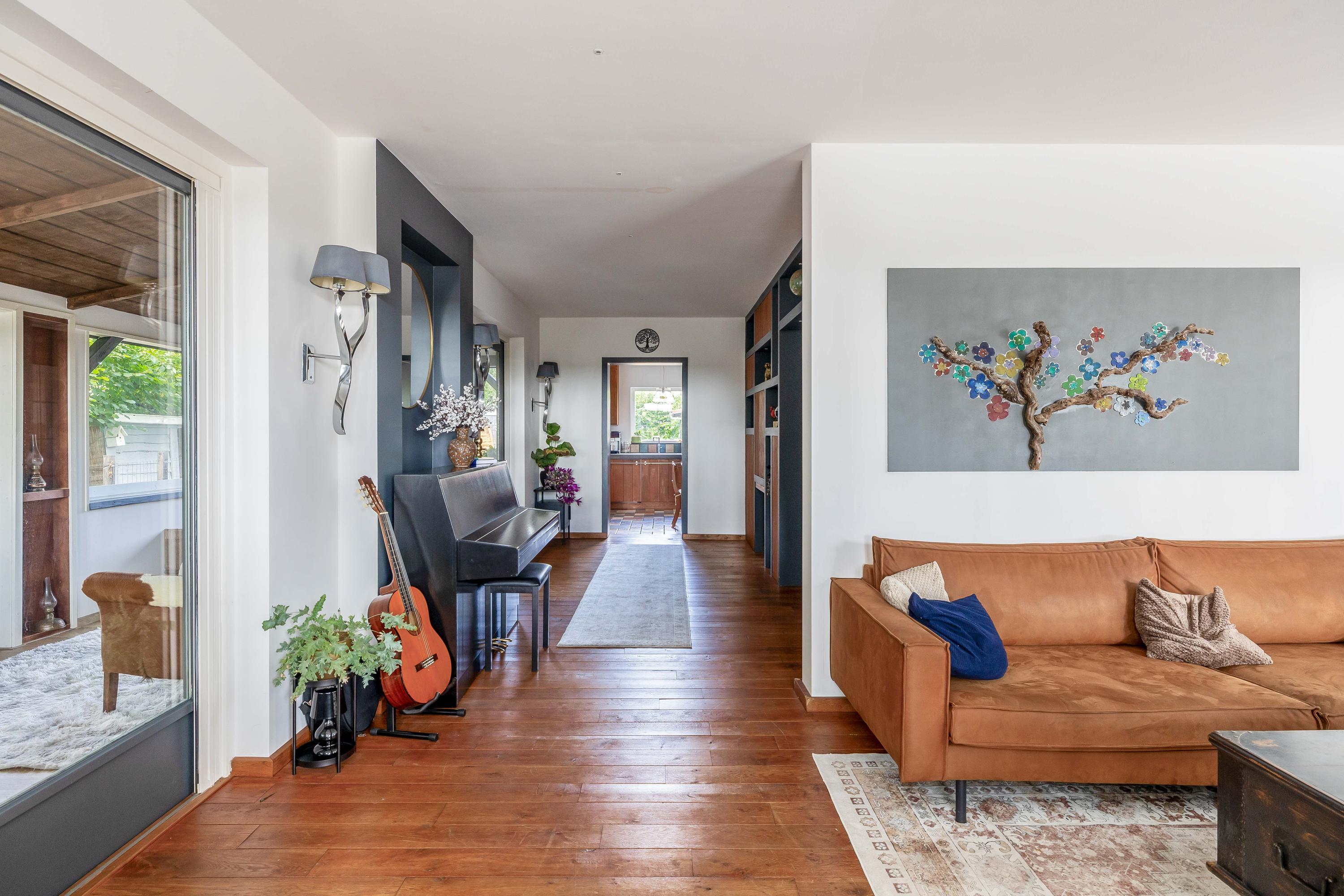 Vrijstaande woning te koop: Oud-Cromstrijensedijk WZ 71A, Klaaswaal