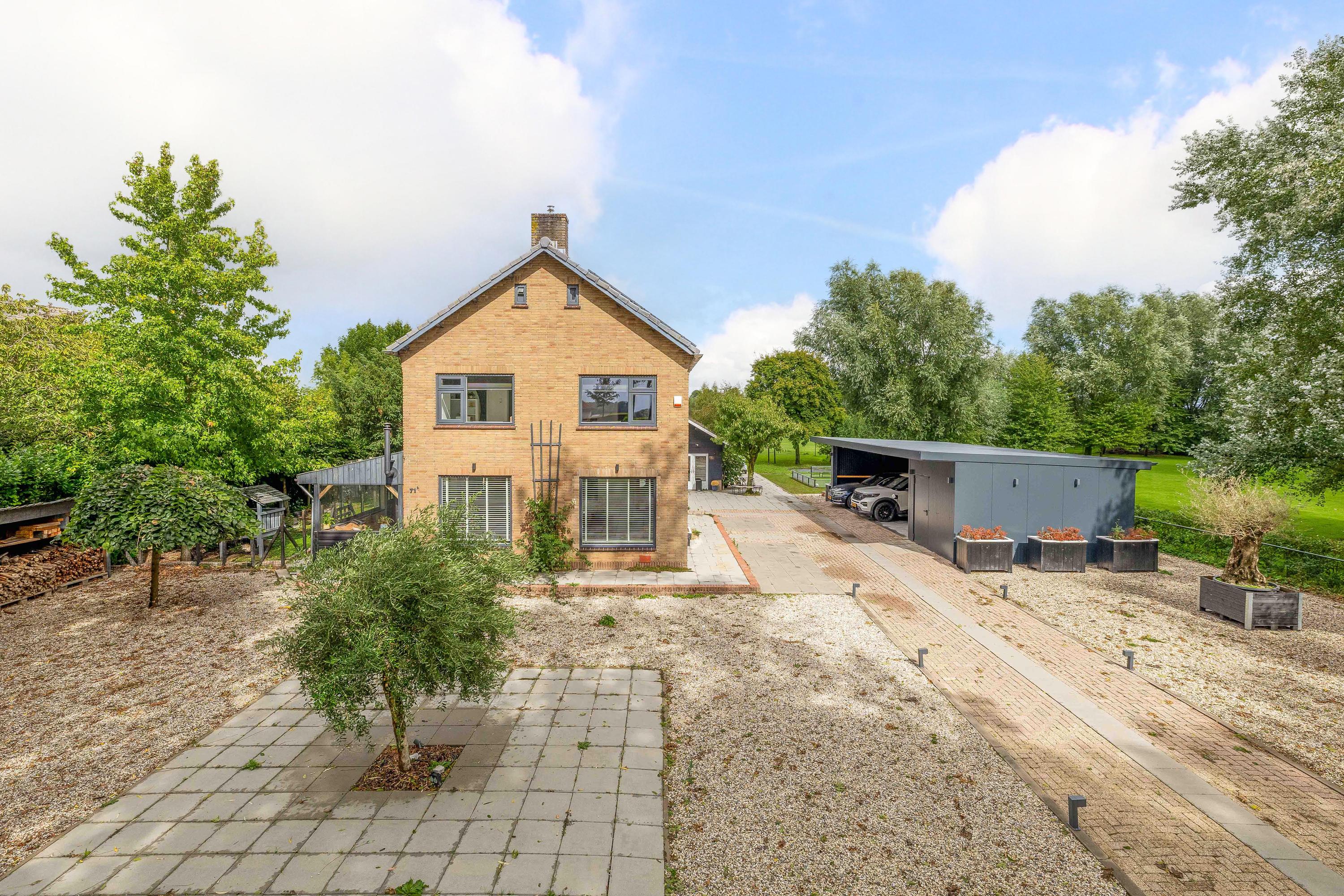 Vrijstaande woning te koop: Oud-Cromstrijensedijk WZ 71A, Klaaswaal
