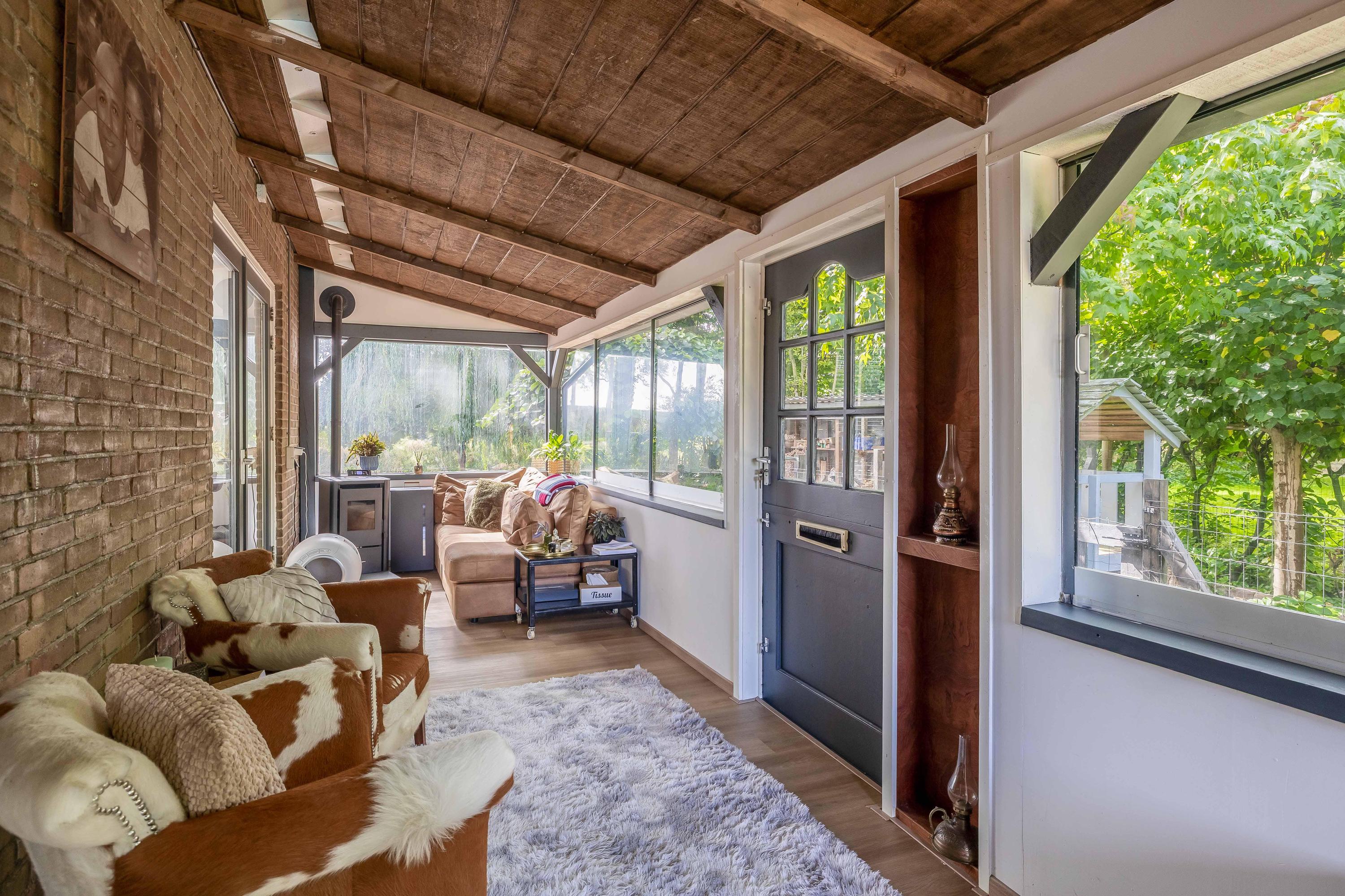 Vrijstaande woning te koop: Oud-Cromstrijensedijk WZ 71A, Klaaswaal