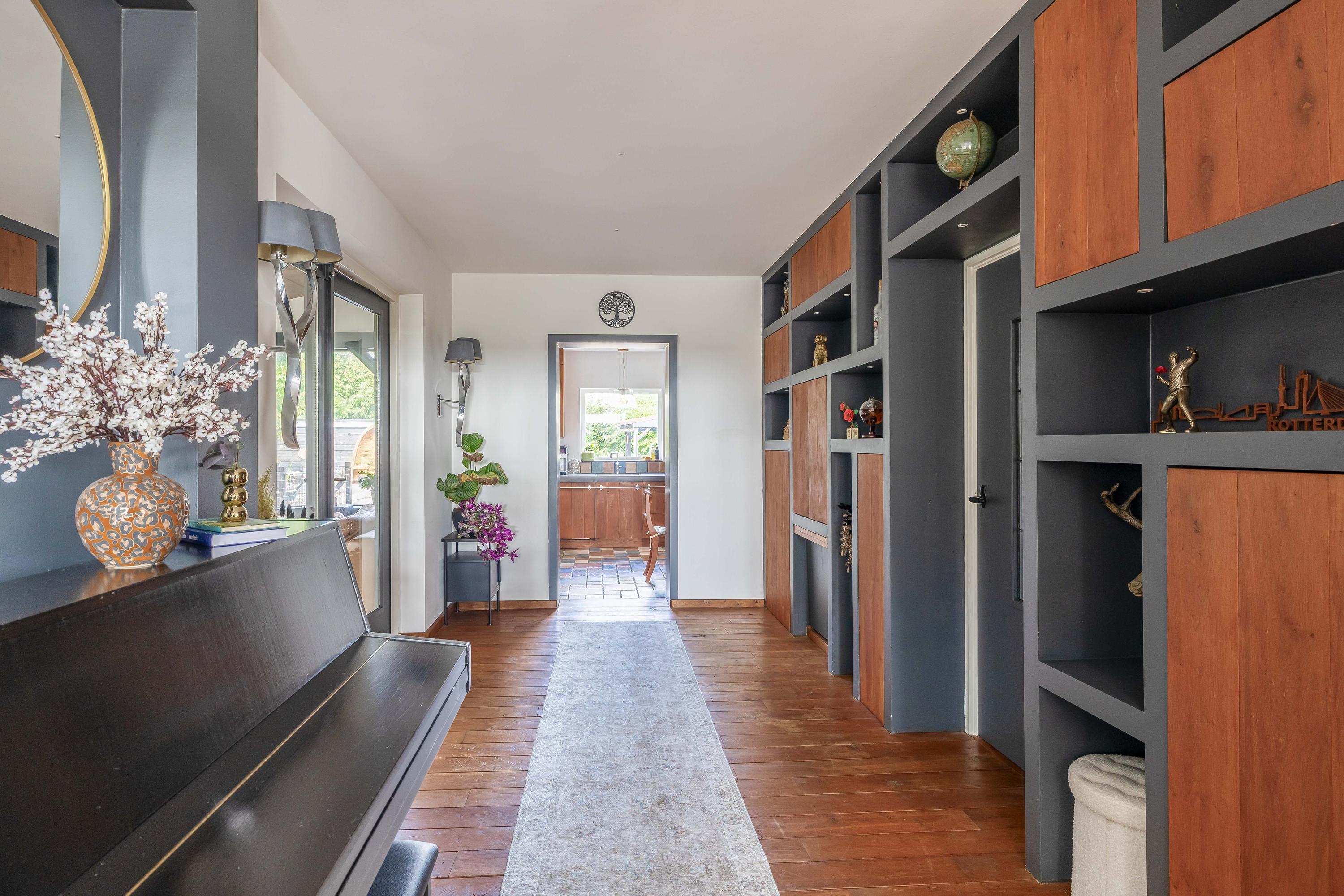 Vrijstaande woning te koop: Oud-Cromstrijensedijk WZ 71A, Klaaswaal