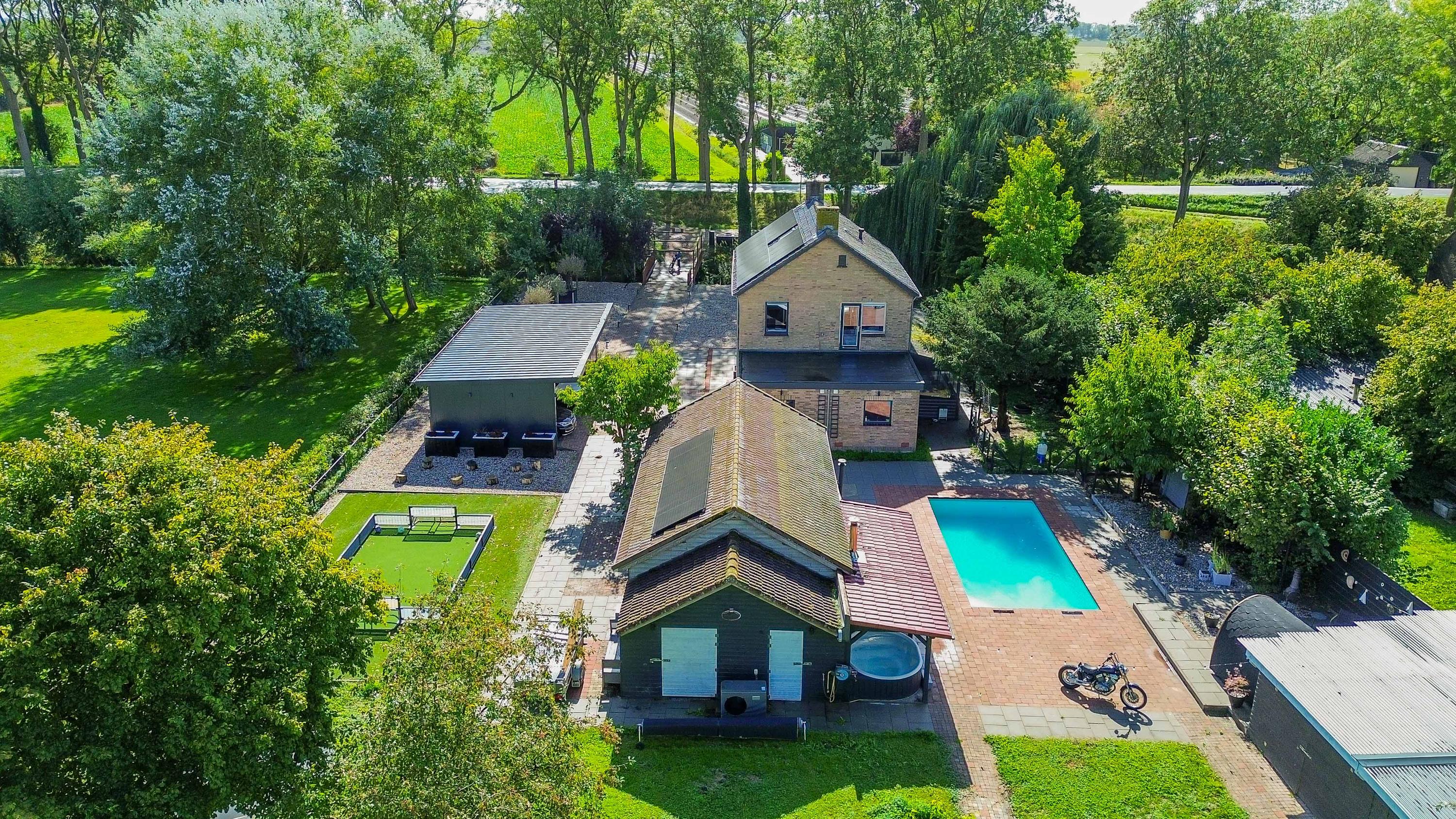 Vrijstaande woning te koop: Oud-Cromstrijensedijk WZ 71A, Klaaswaal