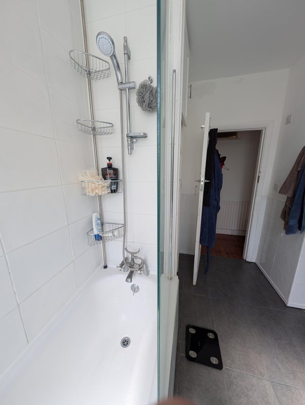 Room Hambledon Gardens in Greater London