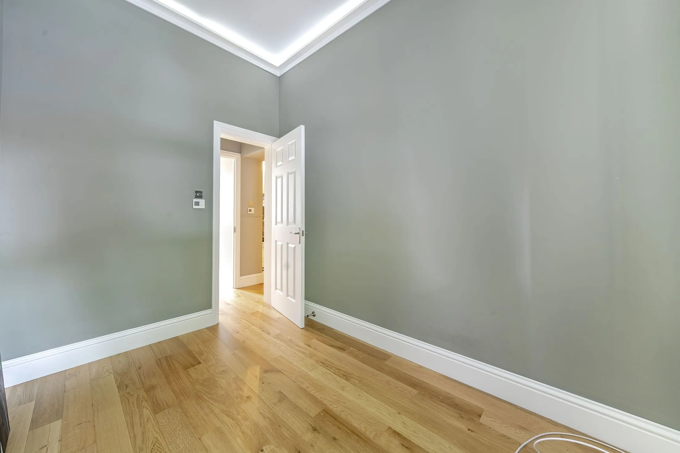 Flat Lordship Lane in Greater London