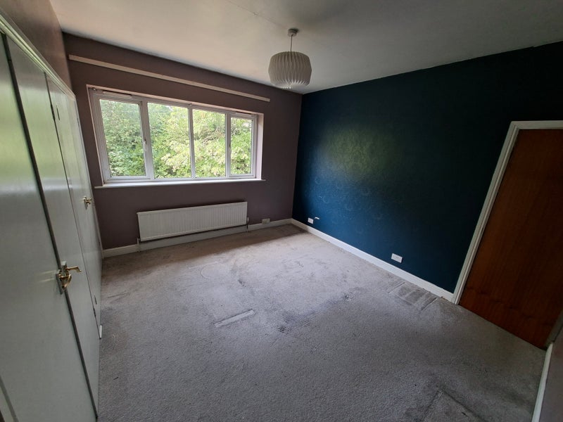 Room Pontefract Road in Wakefield