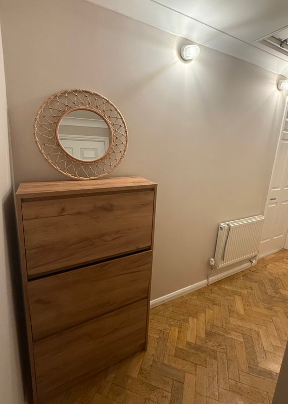 Flat Buxhall Crescent in Greater London