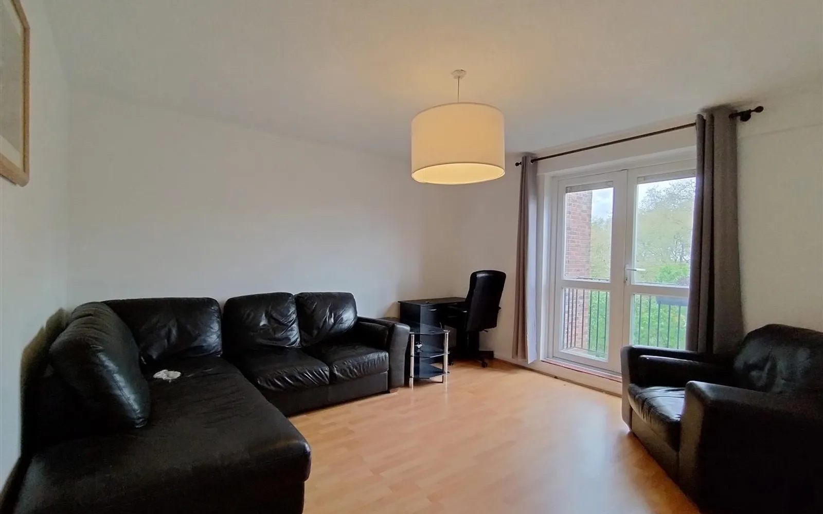 Flat Shenfield Street in Greater London
