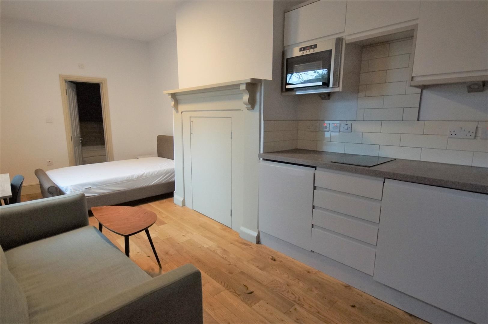 Flat Woodhurst Road in Birmingham