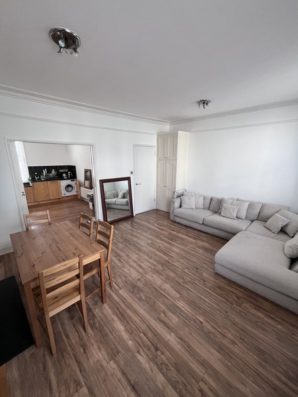 Room New King's Road in Greater London