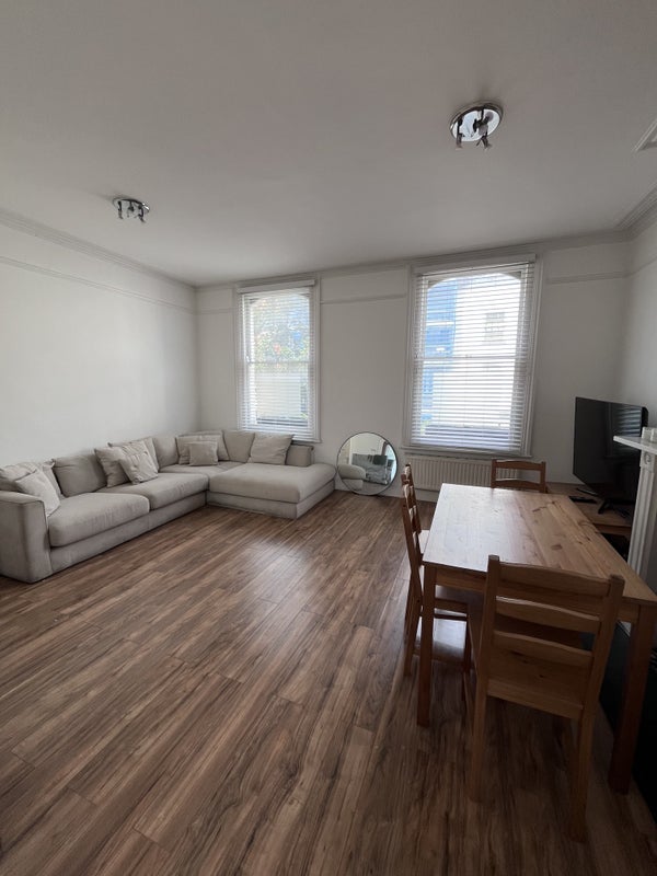 Room New King's Road in Greater London