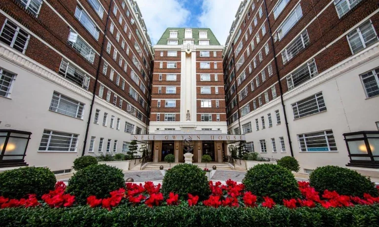 Flat Caledonian Road in Greater London
