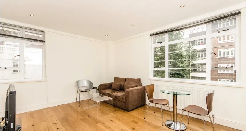 Flat Caledonian Road in Greater London