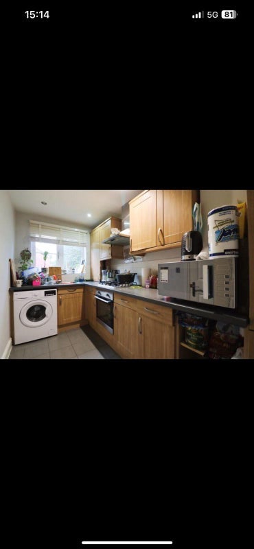 Room Harvey Road in Slough