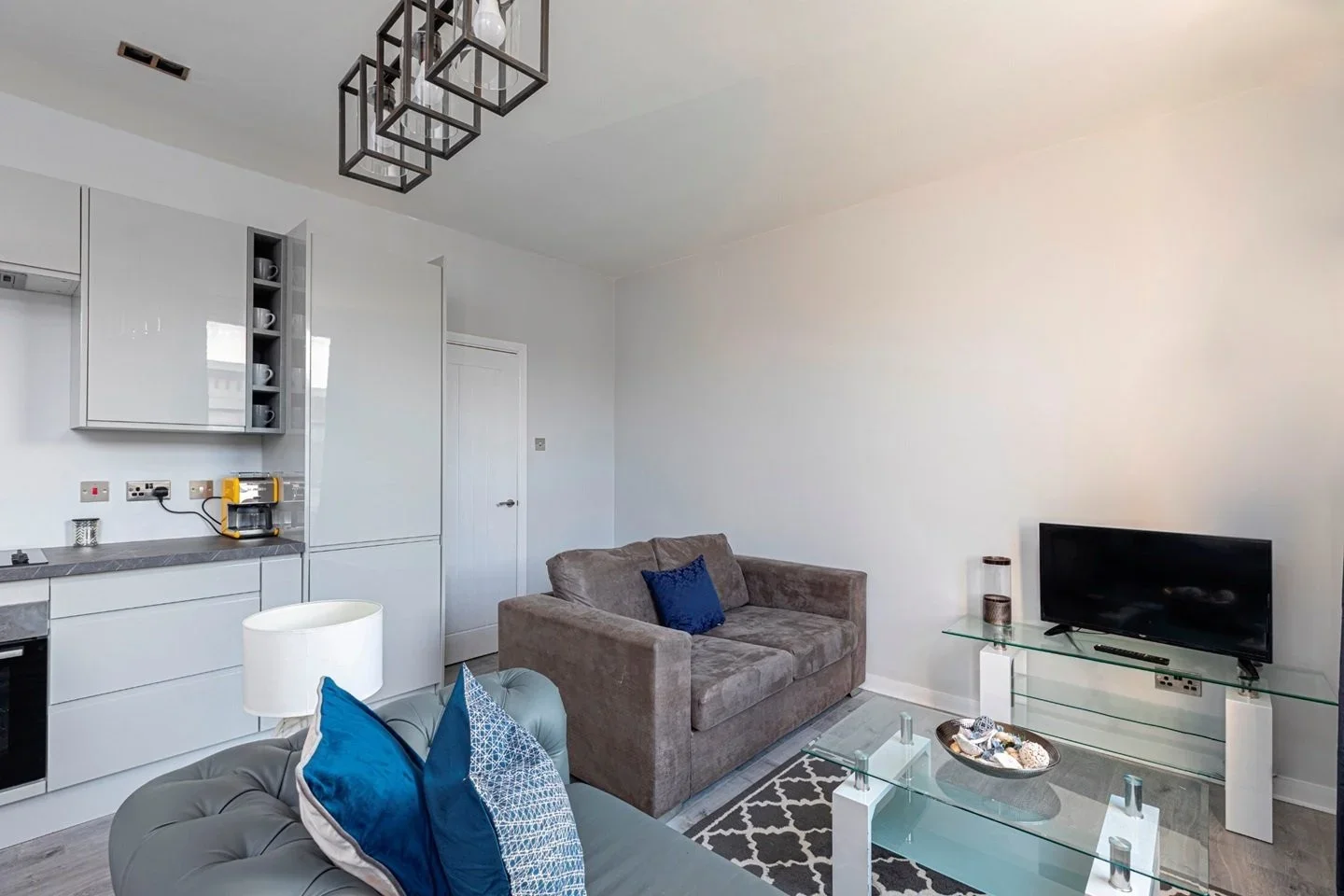 Flat Portnall Road in City of Westminster