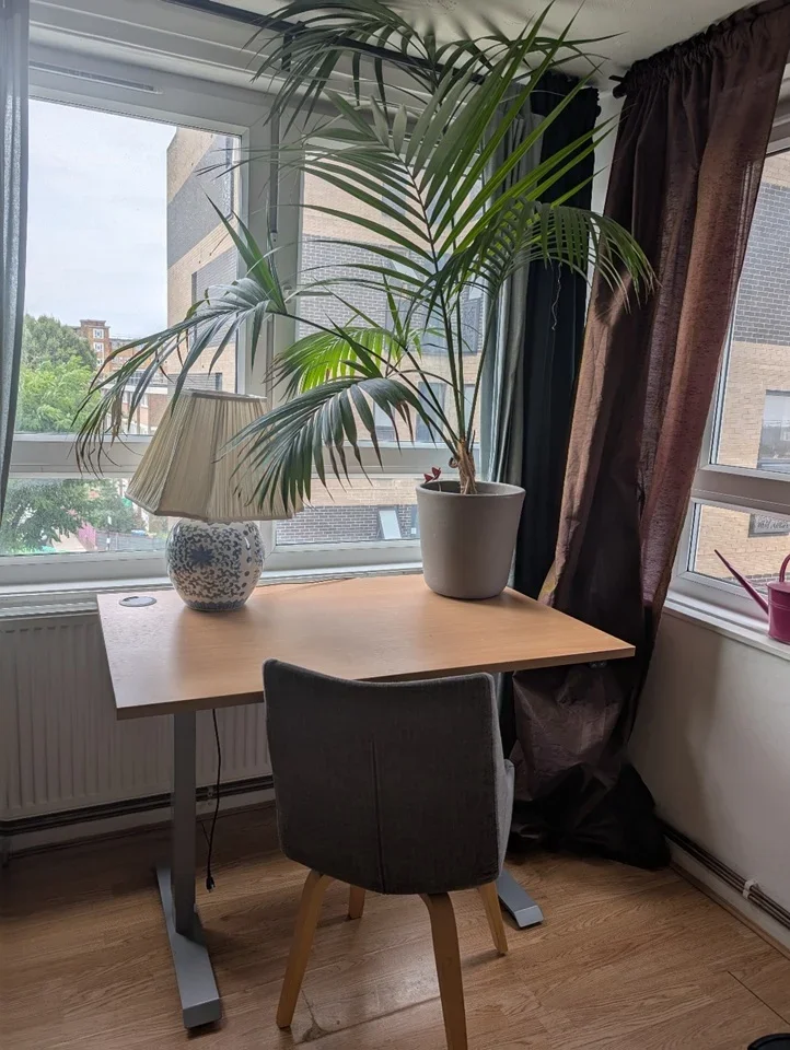 Flat Purcell Street in Greater London