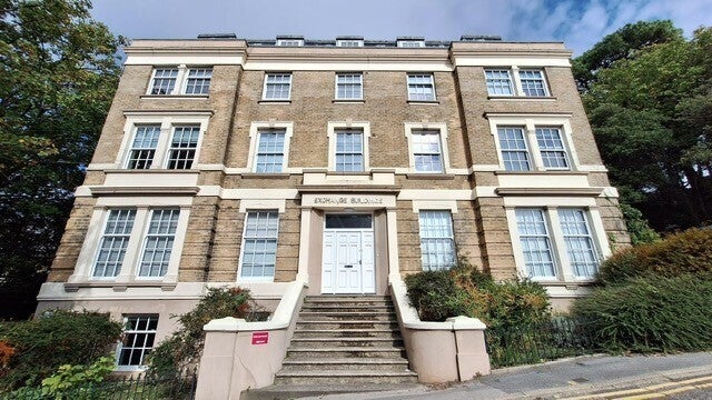 Flat Upper Hinton Road in Bournemouth