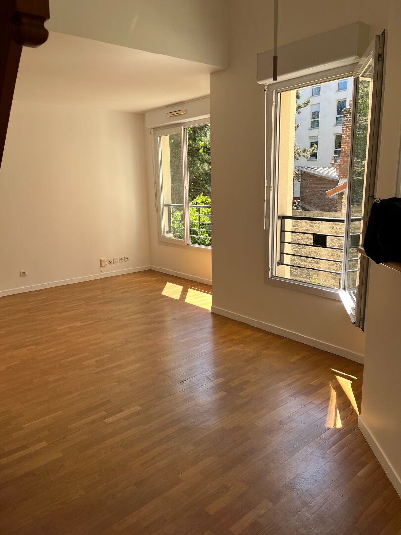 Flat Place Indira Gandhi in Gennevilliers