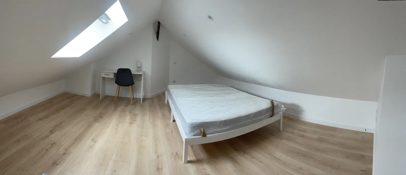 Room Rue Roger Salengro in Lille