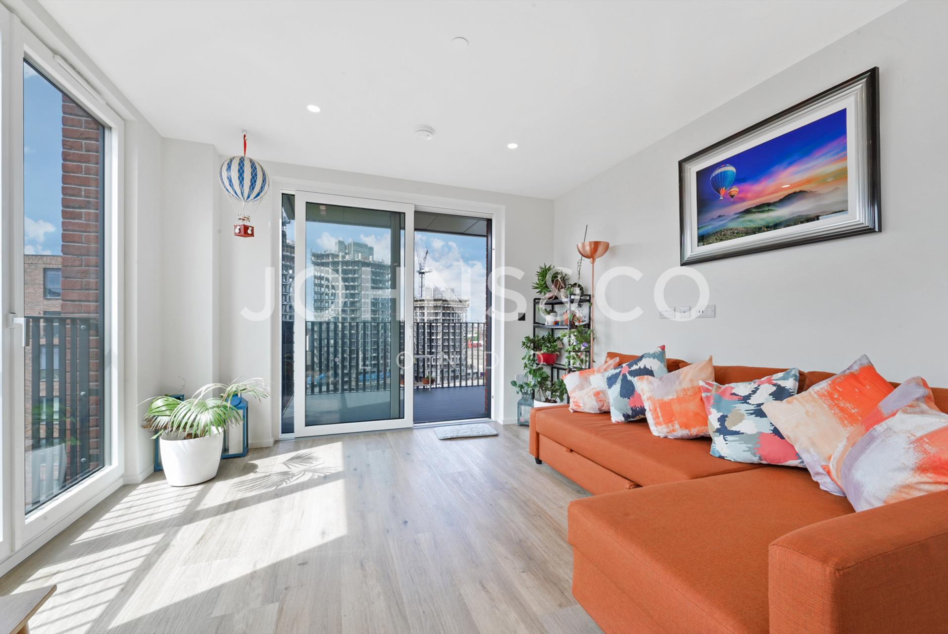 Flat Hemlock Street in Greater London