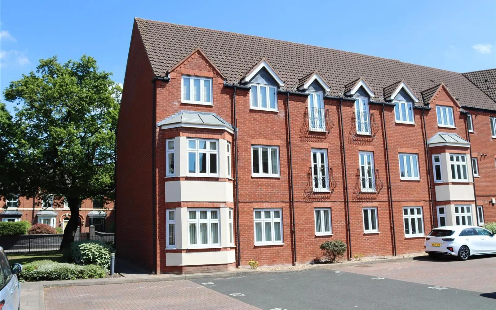 Flat The Briars in Aldridge