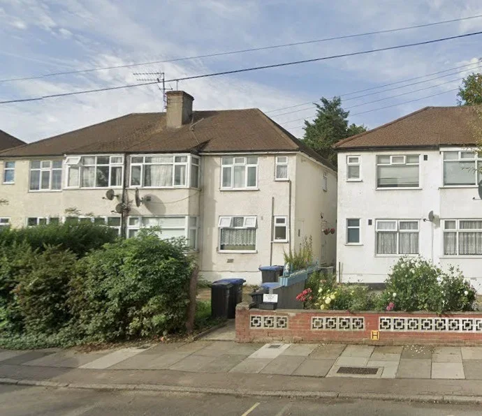 Flat Bowood Road in Greater London