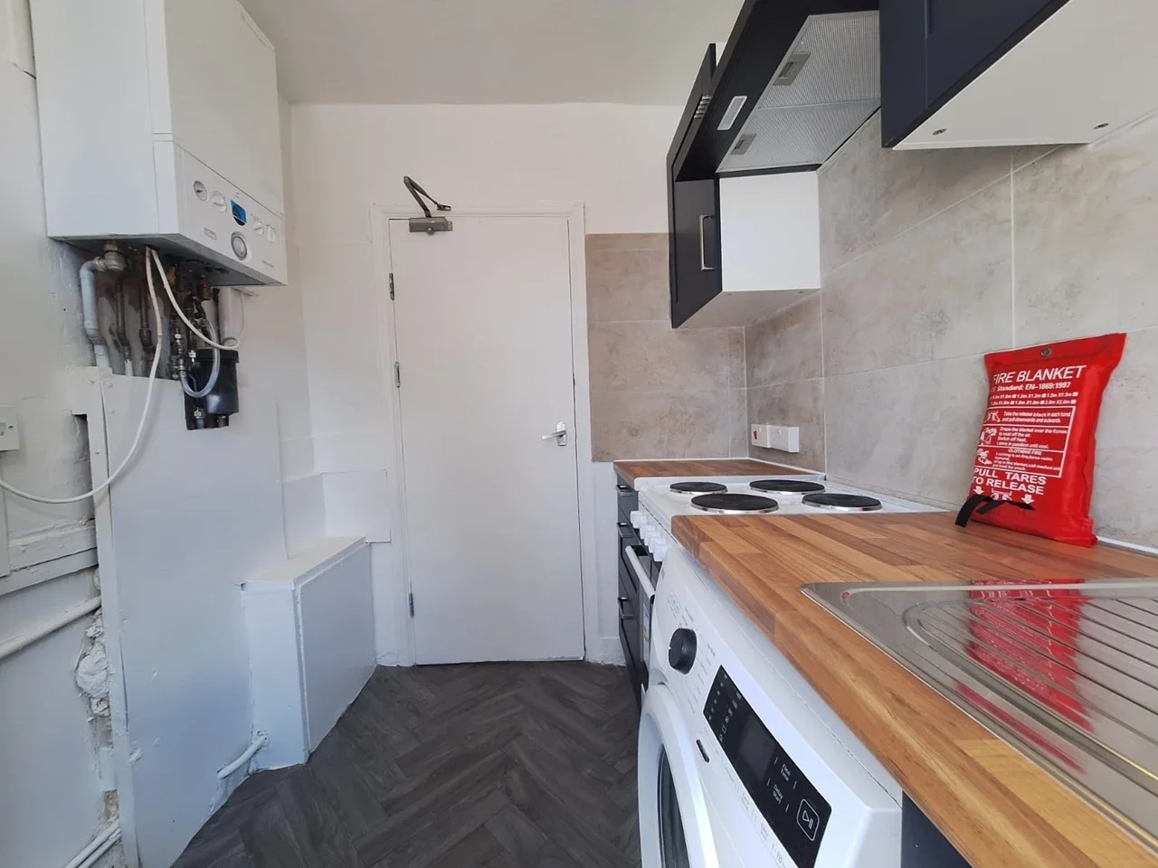 Flat Bowood Road in Greater London