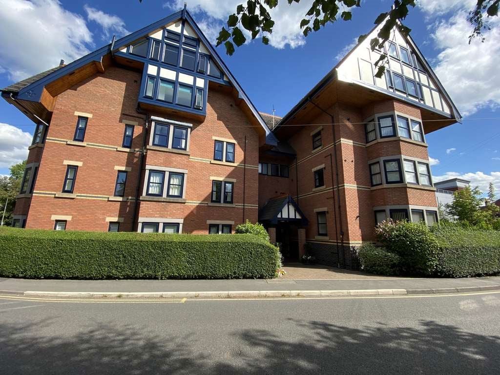 Flat Skipton Close in Hazel Grove