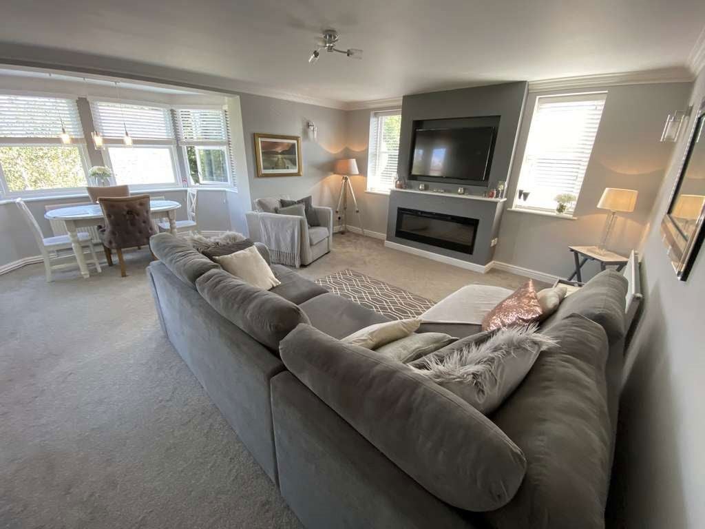 Flat Skipton Close in Hazel Grove